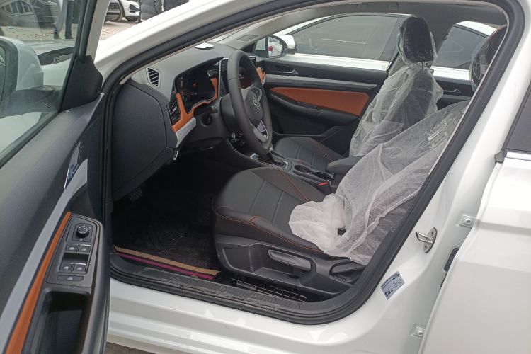 大众 宝来 2025款 改款 200TSI DSG悦行导航版中控内饰20