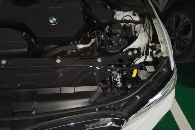 宝马3系 2021款 320Li M运动套装局部细节9007