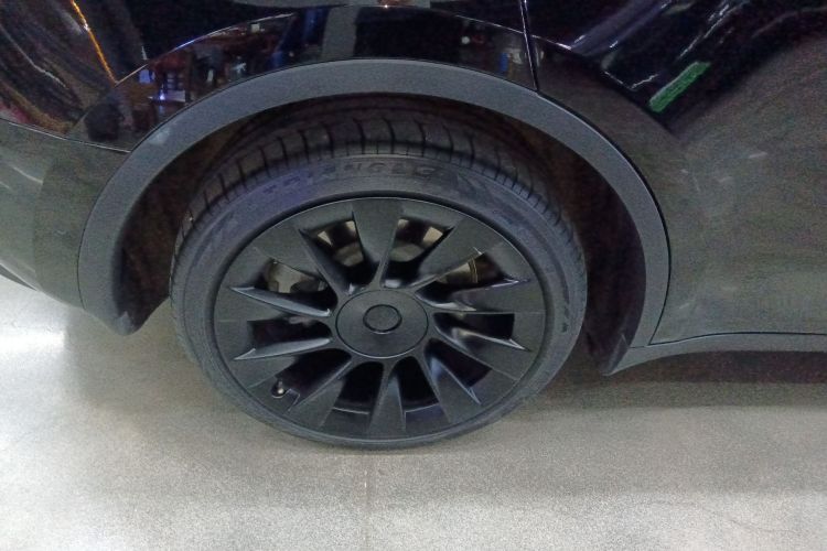 特斯拉 Model Y 2021款 标准续航后驱版车身外观6008