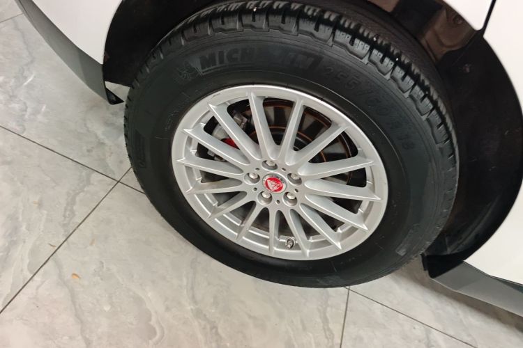 捷豹F-PACE 2018款 2.0T 两驱都市尊享版车身外观6008