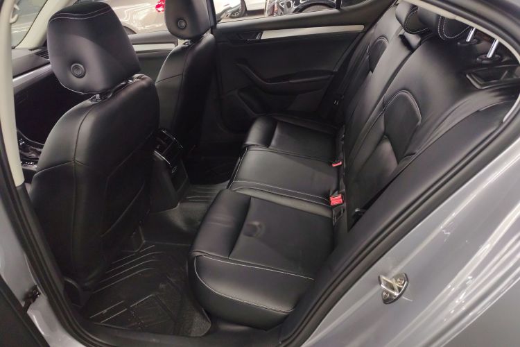 斯柯达 速派 2018款 TSI330 DSG舒适版 国VI中控内饰21