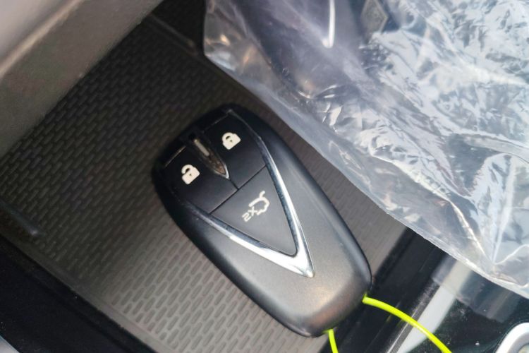 长安CS55PLUS 2024款 第三代 1.5T DCT尊贵型中控内饰11