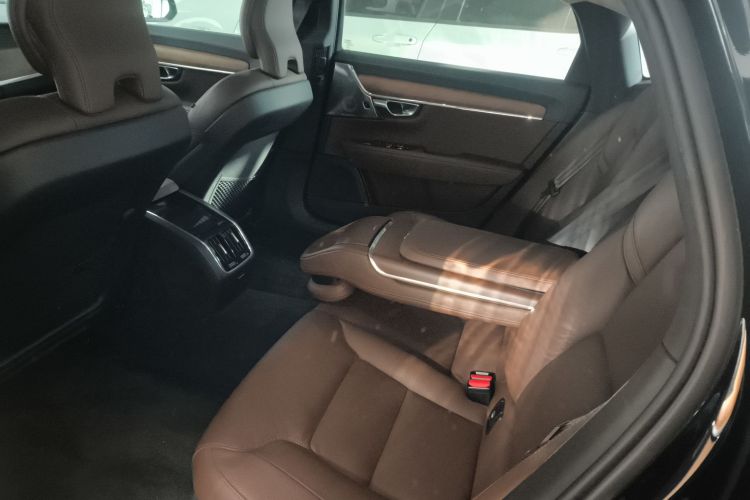 沃尔沃S90 2019款 T5 智雅版中控内饰21