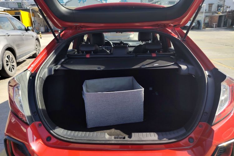 本田 思域 2021款 HATCHBACK 220TURBO CVT潮酷控局部细节23