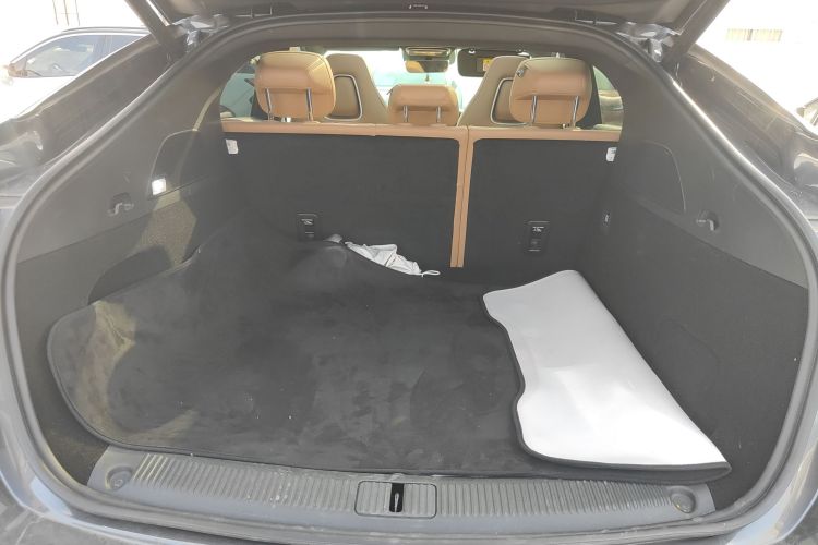 飞凡汽车 飞凡R7 2023款 后驱屏霸版机舱底盘23