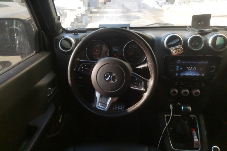 北京越野 北京BJ40 2016款 40L 2.3T 自动四驱尊享版中控内饰13