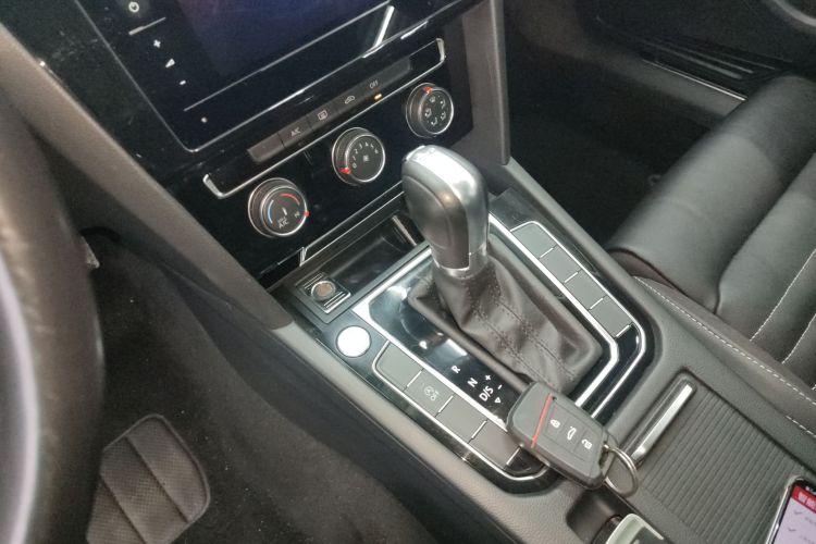 大众 迈腾 2020款 280TSI DSG 舒适型中控内饰18