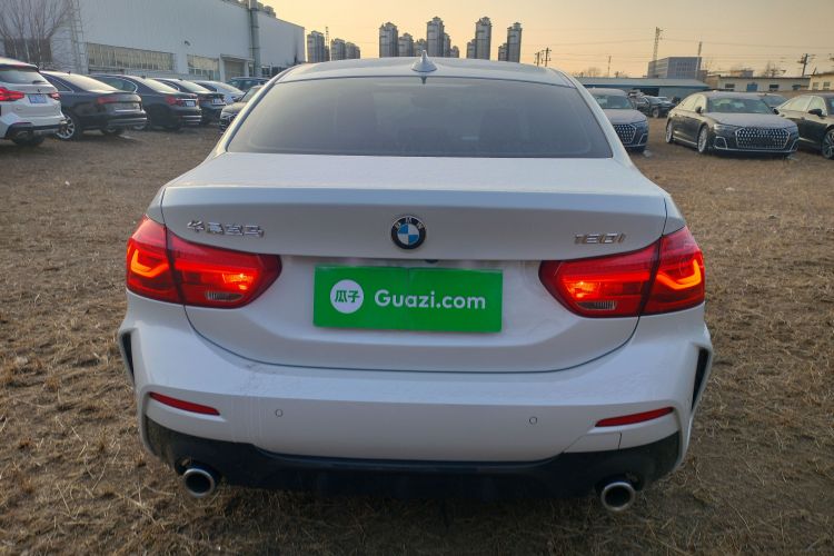 宝马1系 2021款 120i M运动版车身外观6004