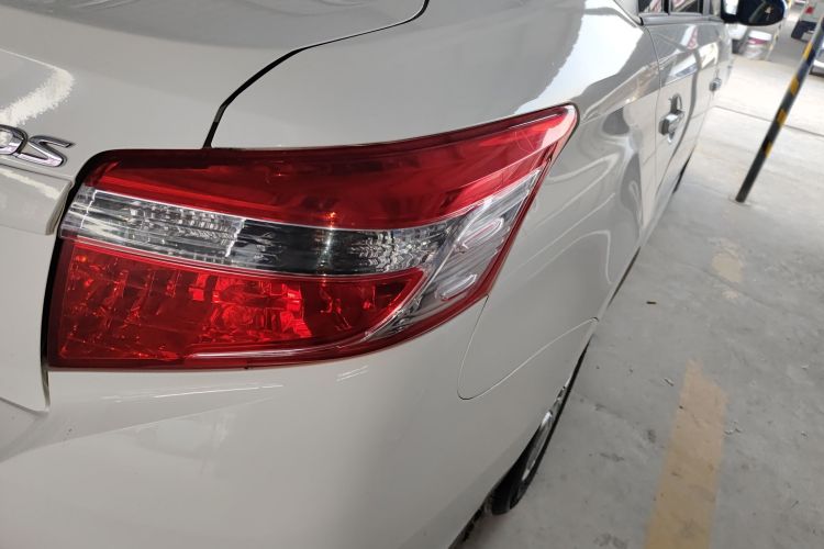 丰田 威驰 2014款 1.3L 手动型尚版车身外观9