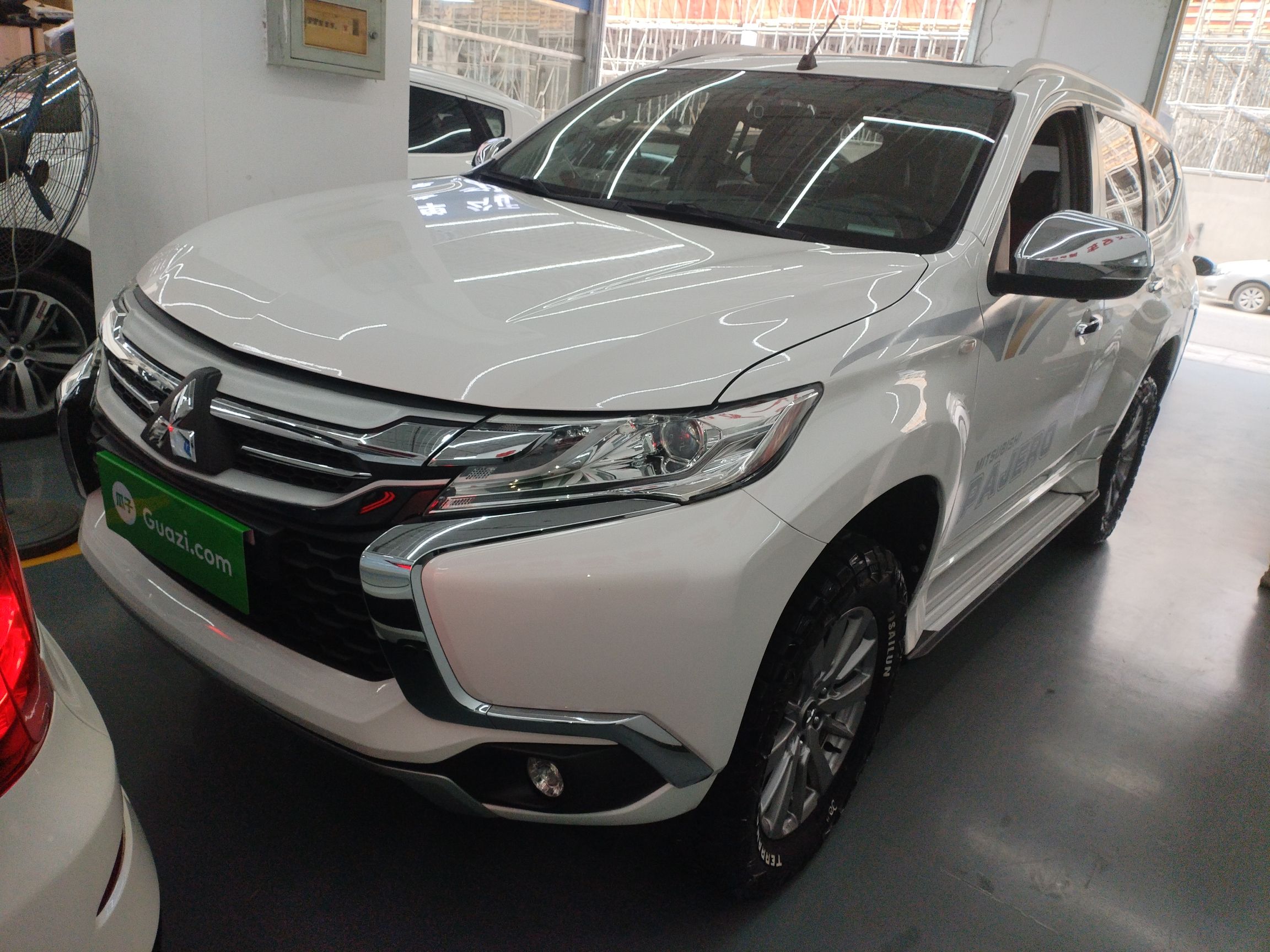 2020款 帕杰罗(进口) V97 3.8L 五门 GLS 双差 无天窗 中东图片