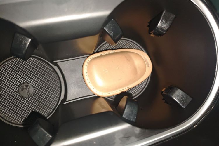 理想汽车 理想ONE 2020款 增程6座版中控内饰7001