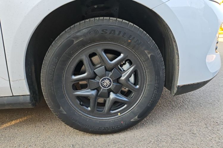 比亚迪 秦PLUS 2025款 DM-i 智驾版 128KM进取型车身外观10