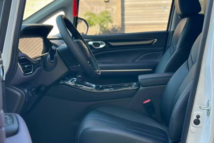 广汽传祺 传祺M6 2024款 MAX 270T WDCT 尊荣版中控内饰19