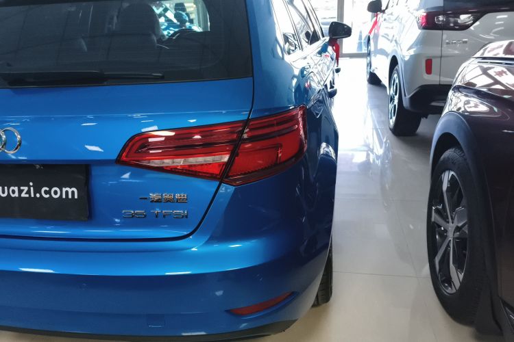 奥迪A3 2017款 Sportback 35 TFSI 进取型车身外观9