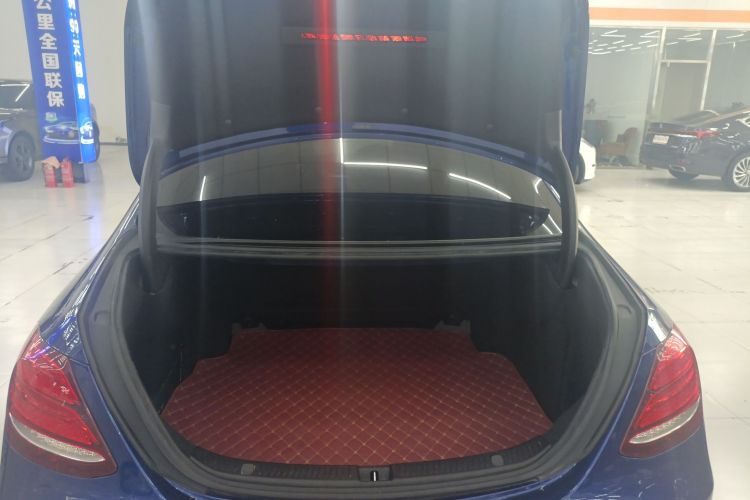 奔驰E级 2016款 E 200 L 运动型机舱底盘23