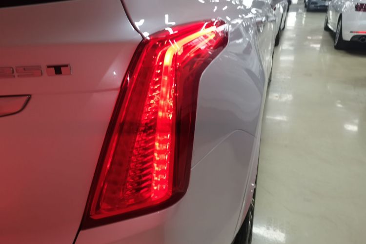 凯迪拉克XT5 2017款 周年庆版 25T 豪华型车身外观6006