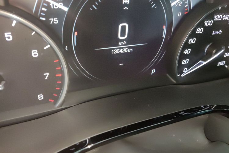 凯迪拉克XT5 2018款 25T 豪华型中控内饰15