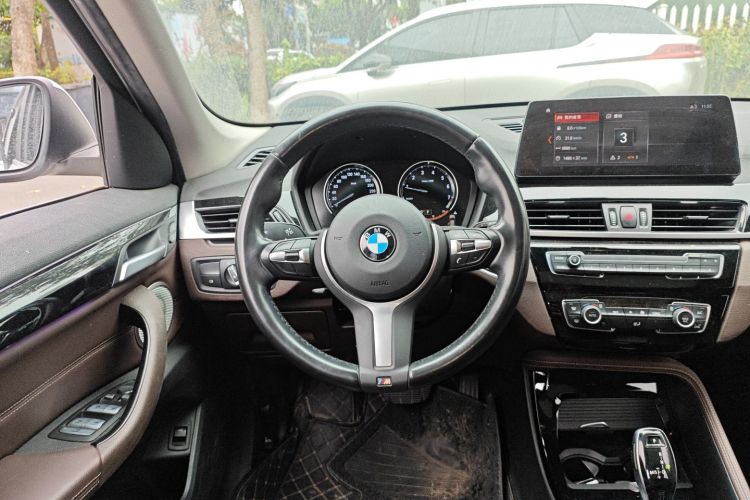 宝马X1 2021款 sDrive20Li 尊享型局部细节13