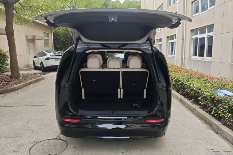 理想汽车 理想MEGA 2025款 Home 家庭特别版局部细节23