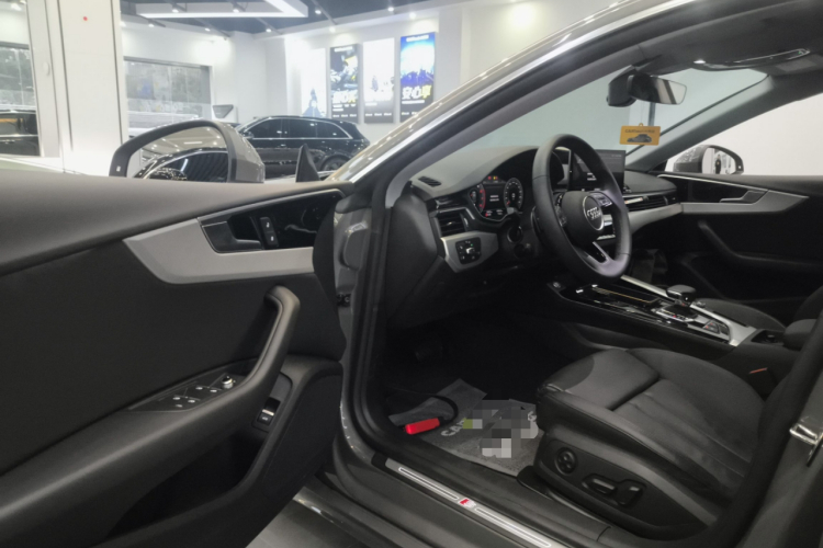 奥迪A5 2023款 Sportback 40 TFSI 时尚动感型中控内饰20