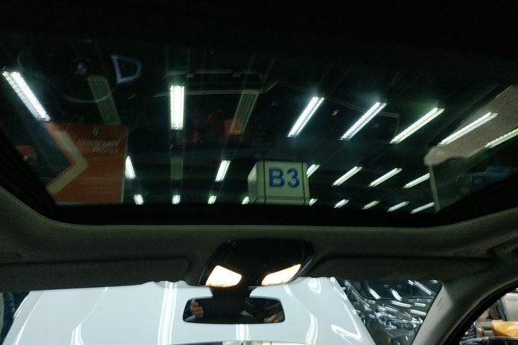 宝马3系 2023款 325Li M运动曜夜套装局部细节22