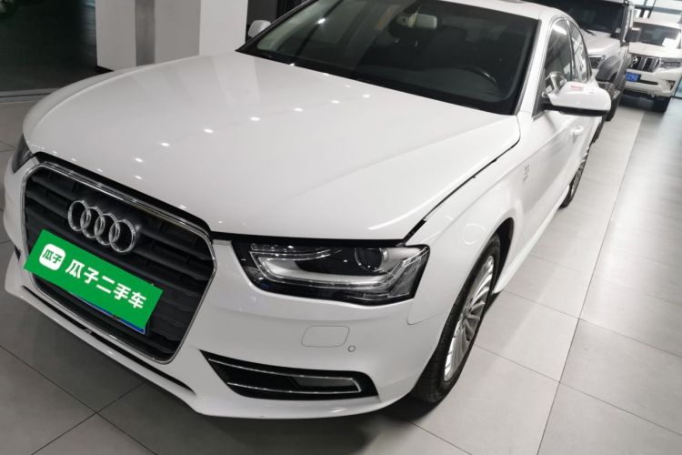 奥迪A4L 2015款 35 TFSI 自动舒适型车身外观1