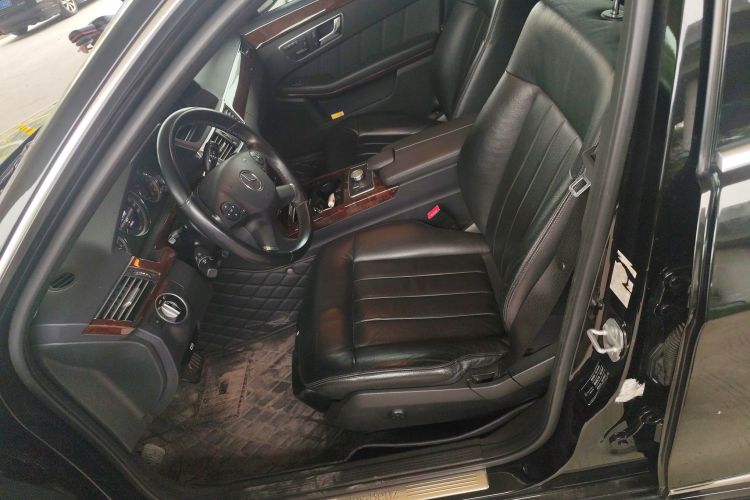 奔驰E级 2013款 E 300 L 优雅型中控内饰19