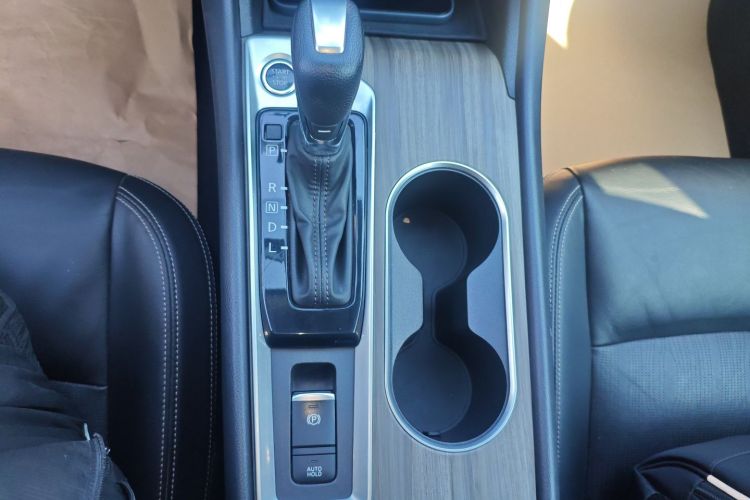 日产 天籁 2021款 2.0L XL 舒适版中控内饰18