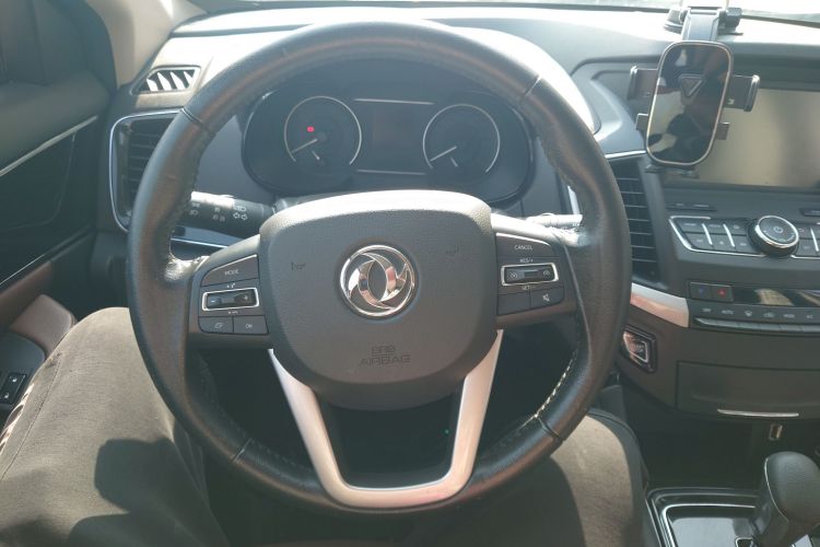 东风风神AX7 2018款 经典 1.6T 自动豪华型中控内饰13