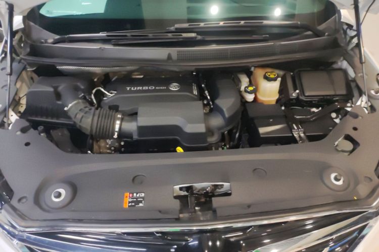 别克GL8 2022款 ES陆尊 653T 舒适型机舱底盘24