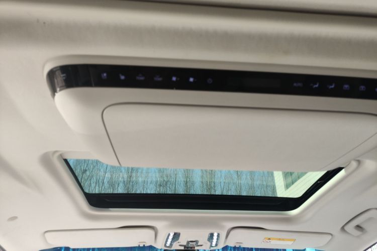 别克GL8新能源 2024款 陆尊 尊享版 7座中控内饰22