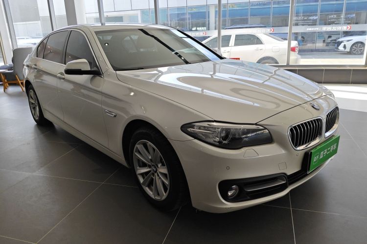 宝马5系 2017款 520Li 典雅型车身外观3
