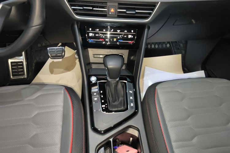 大众 途观X 2022款 330TSI 两驱尊崇旗舰版局部细节18