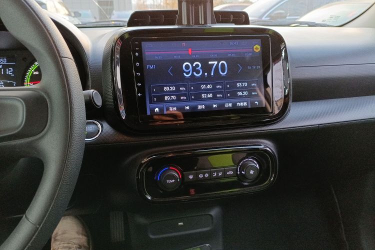 荣威 科莱威CLEVER 2021款 302km新四座超能版中控内饰16