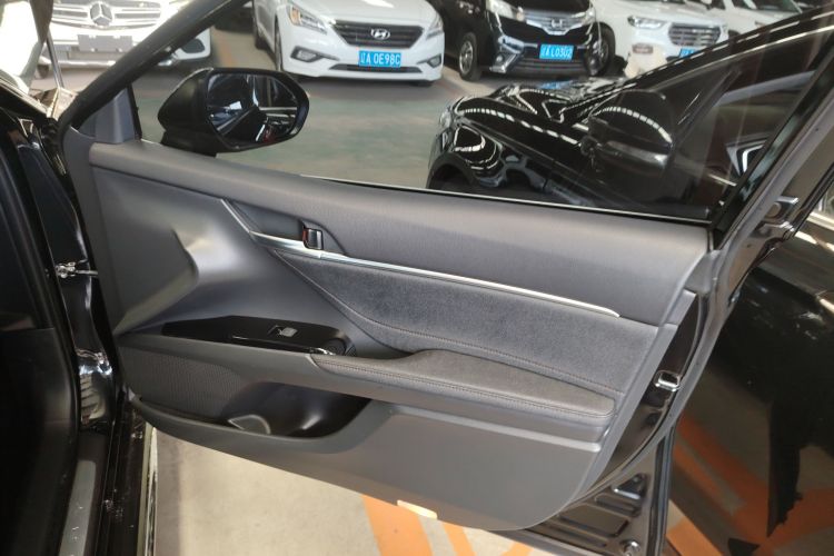 丰田 凯美瑞 2023款 双擎 2.5HG 豪华版中控内饰42