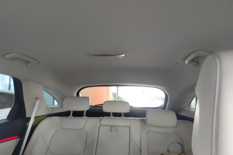 捷尼赛思GV70 2025款 2.5T 两驱豪华版中控内饰22