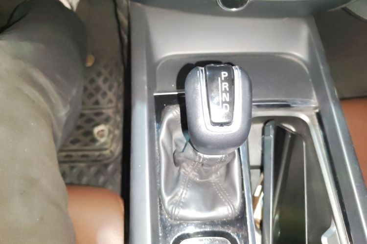 沃尔沃S60 2020款 T4 智逸豪华版中控内饰18