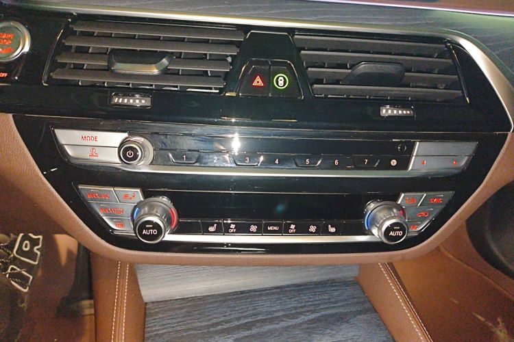 宝马5系 2022款 改款 530Li xDrive M运动套装局部细节16