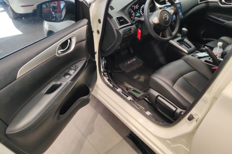 日产 轩逸 2022款 经典 1.6XE CVT舒适版中控内饰7003