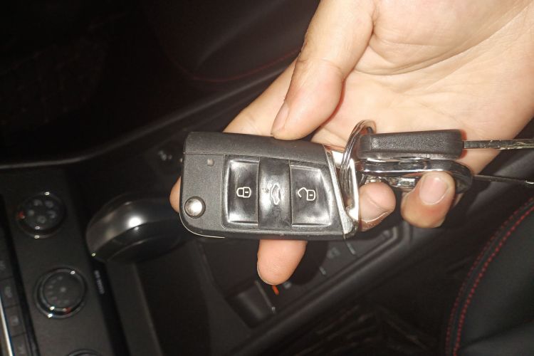 大众 朗逸 2023款 1.5L 自动得逸版中控内饰7001