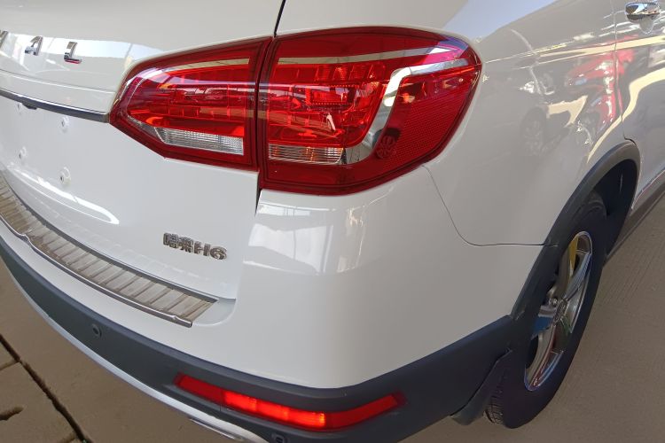 哈弗H6 2014款 运动版 2.4L 自动精英型车身外观9