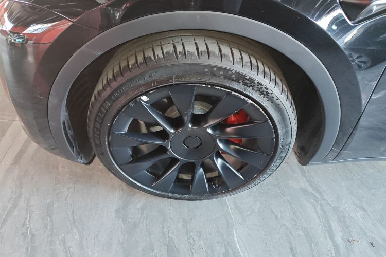 特斯拉 Model Y 2022款 改款 后轮驱动版车身外观6007