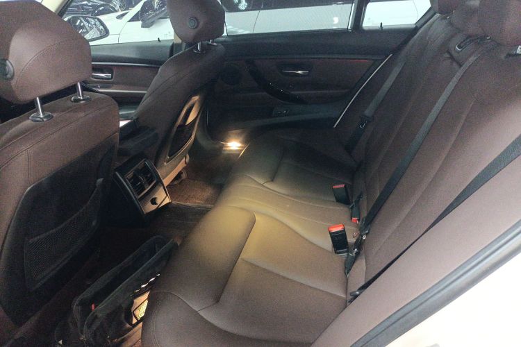 宝马3系 2019款 320Li xDrive 时尚型中控内饰21