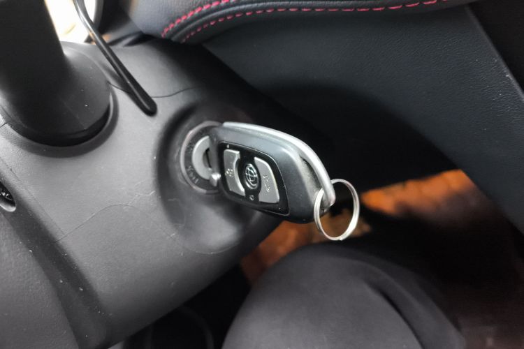 中华V3 2016款 1.5L 手动舒适型中控内饰7001