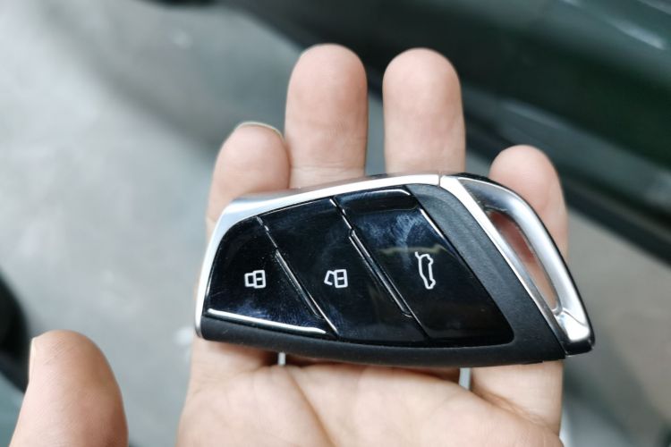 上汽大通MAXUS 大家7 2024款 改款 超混 长续航版 悦享版中控内饰11