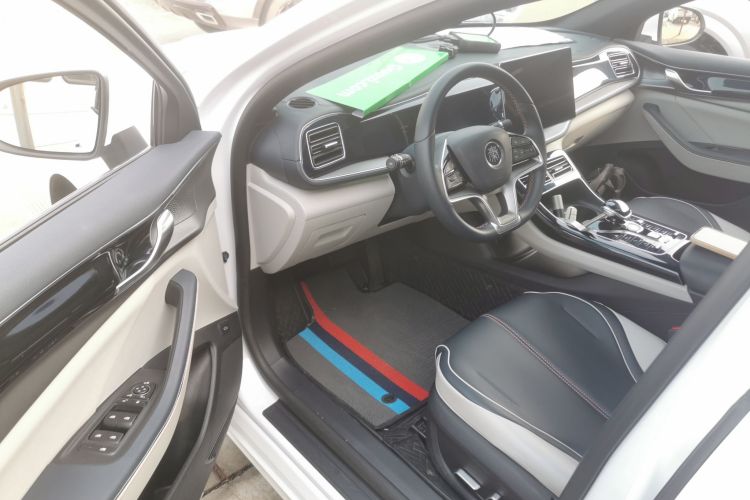 比亚迪 秦PLUS 2021款 EV 600KM 旗舰型中控内饰20