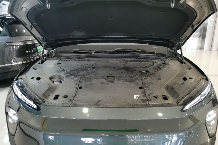 蔚来ES8 2024款 75kWh 行政版机舱底盘24