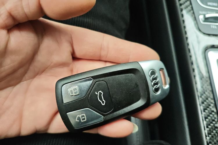 奥迪Q7 2016款 45 TFSI 技术型中控内饰11