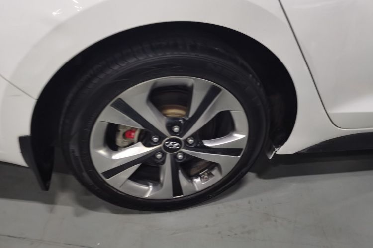 现代 菲斯塔 2019款 280TGDi 智速版 国VI车身外观6008