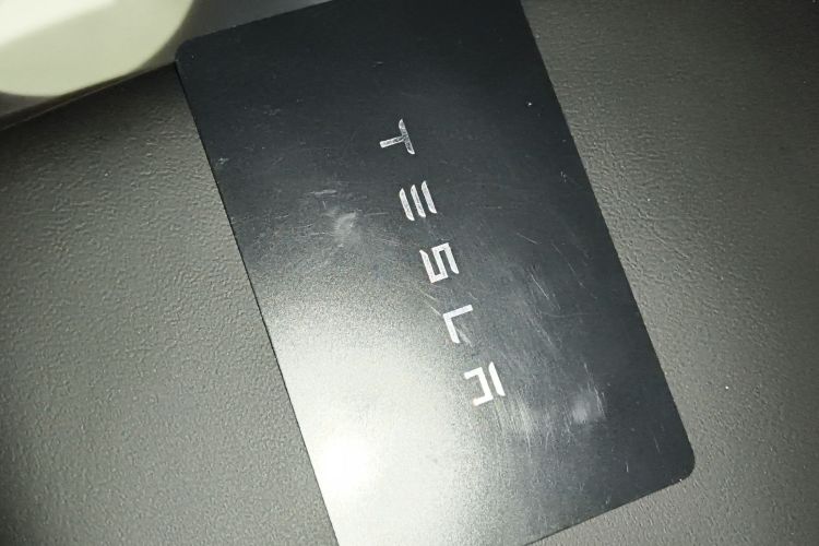 特斯拉 Model Y 2022款 改款 长续航全轮驱动版中控内饰7001